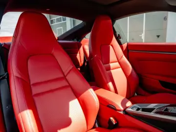 PORSCHE 992 Carrera S   1. Hand   14-Weg   Bose   SHD