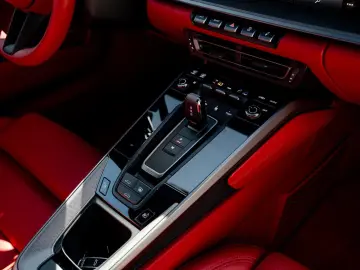 PORSCHE 992 Carrera S   1. Hand   14-Weg   Bose   SHD