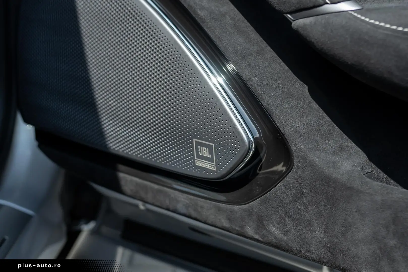 FERRARI Roma   Daytona   JBL   Matrix   360