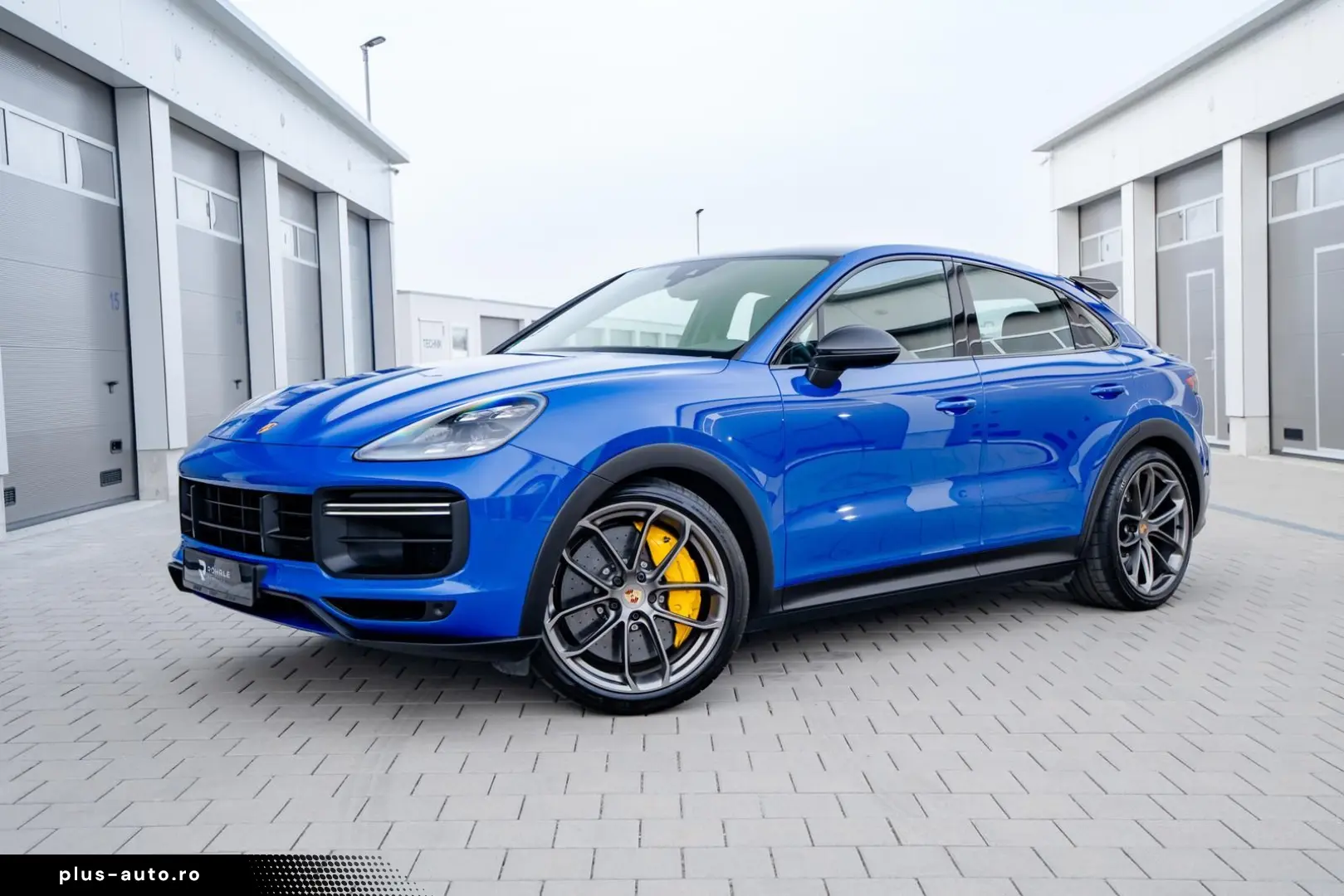 PORSCHE Cayenne Turbo GT   PTS Nogaroblau   1. Hand