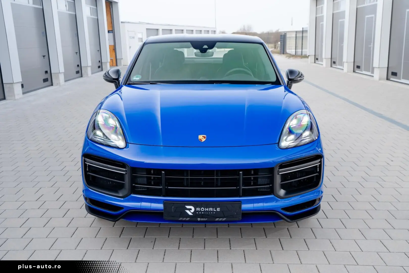 PORSCHE Cayenne Turbo GT   PTS Nogaroblau   1. Hand