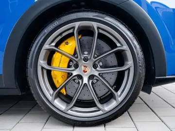 PORSCHE Cayenne Turbo GT   PTS Nogaroblau   1. Hand