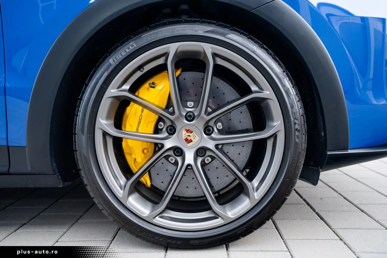 PORSCHE Cayenne Turbo GT   PTS Nogaroblau   1. Hand