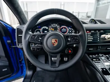 PORSCHE Cayenne Turbo GT   PTS Nogaroblau   1. Hand