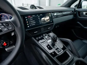 PORSCHE Cayenne Turbo GT   PTS Nogaroblau   1. Hand