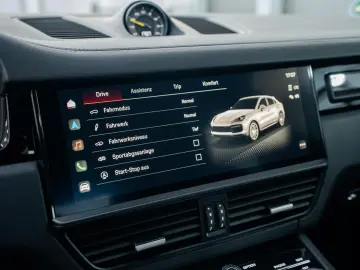 PORSCHE Cayenne Turbo GT   PTS Nogaroblau   1. Hand