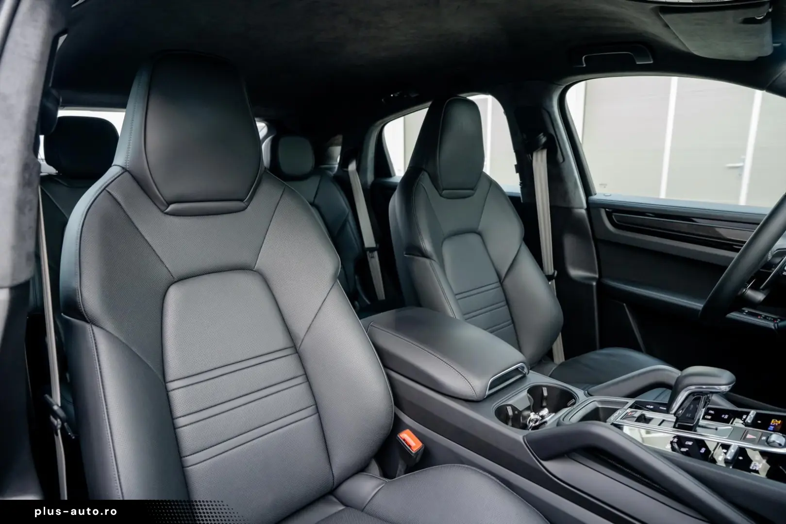 PORSCHE Cayenne Turbo GT   PTS Nogaroblau   1. Hand