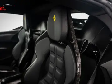 FERRARI SF90 Stradale Assetto Fiorano Carbon Racing-Seat