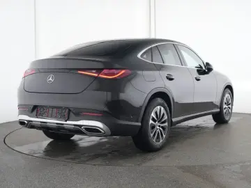 MERCEDES-BENZ GLC 200 4M Coupé Avantgarde LED Panora&hellip;