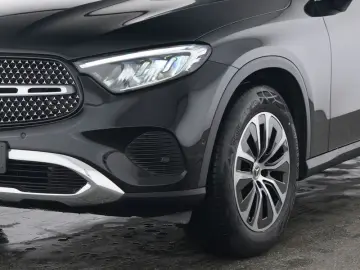 MERCEDES-BENZ GLC 200 4M Coupé Avantgarde LED Panora&hellip;