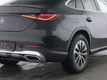 MERCEDES-BENZ GLC 200 4M Coupé Avantgarde LED Panora&hellip;