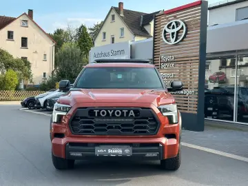 Toyota Sequoia