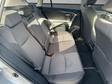 TOYOTA RAV 4 Hybrid 4x4 TEAM-D