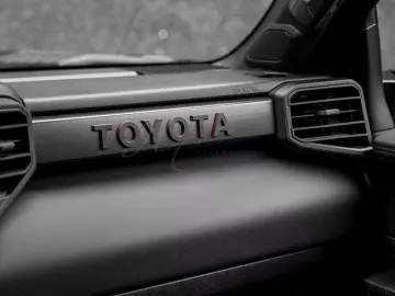 Toyota Sequoia