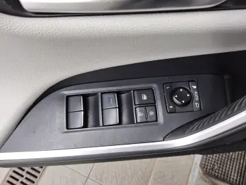 TOYOTA RAV 4 2.5 VVT-i Hybrid 4x4