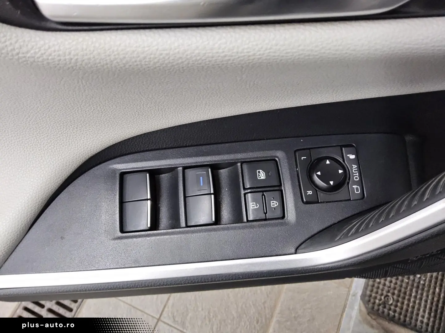 TOYOTA RAV 4 2.5 VVT-i Hybrid 4x4