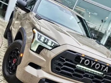 Toyota Sequoia