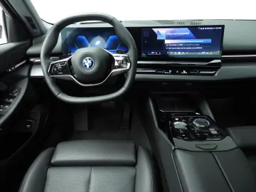 BMW 530 5 Serie Sedan 530e   LED   HUD   Sportsitze