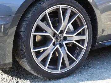 AUDI A4 Avant S line Competition 40TDI qu Stronic Nav