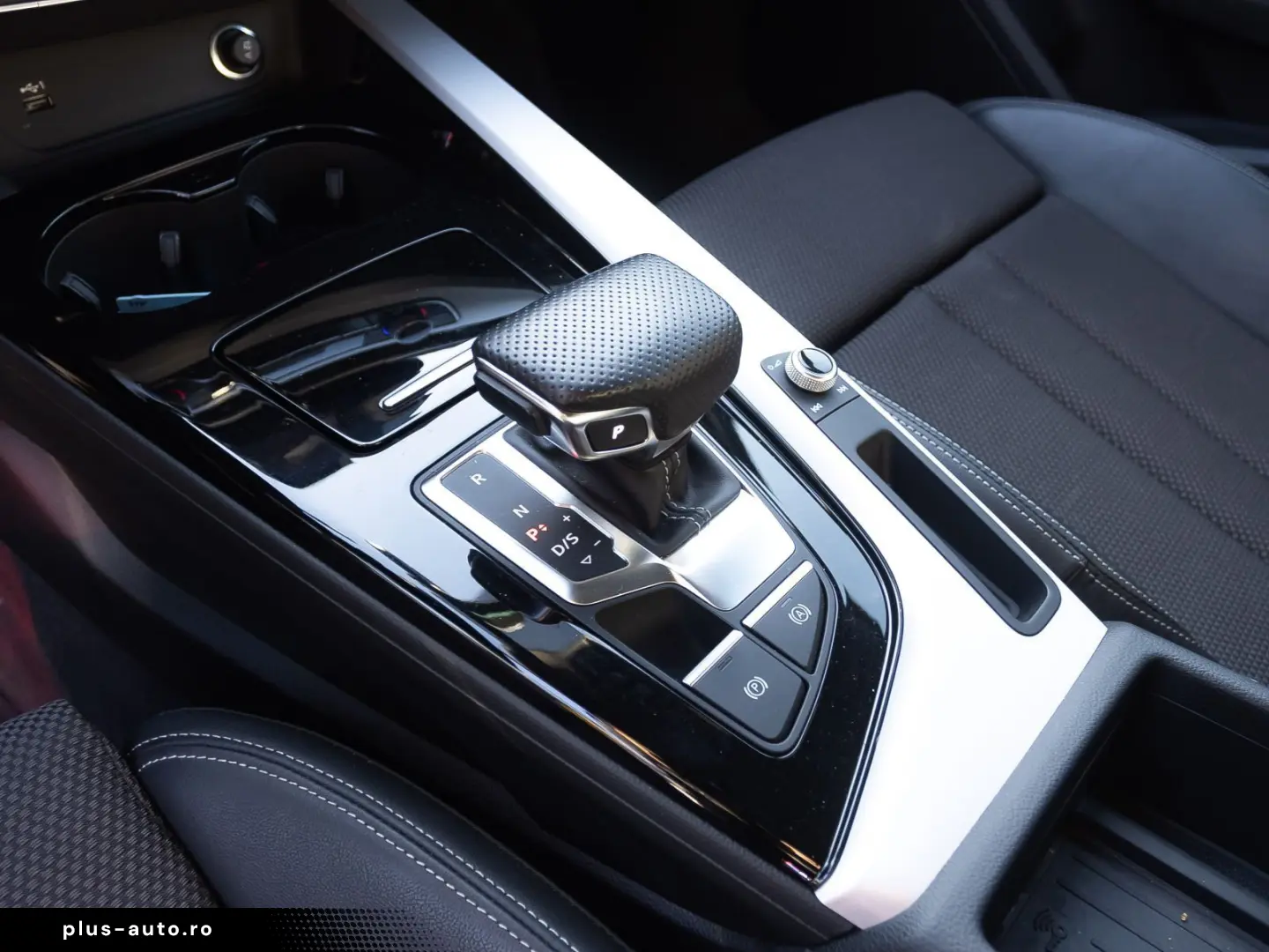 AUDI A4 Avant S line Competition 40TDI qu Stronic Nav