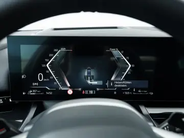 BMW 530e M-Sport HUD   Cameră 360    Ventilație Scaun   HK