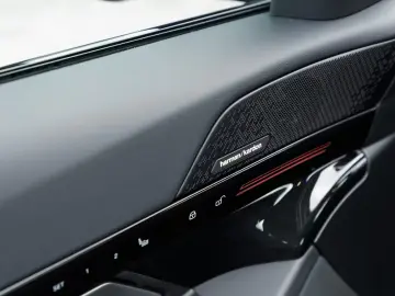 BMW 530e M-Sport HUD   Cameră 360    Ventilație Scaun   HK
