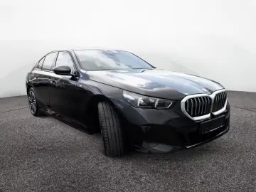 BMW 530e M-Sport HUD   Cameră 360    Ventilație Scaun   HK