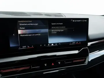 BMW 530e M-Sport HUD   Cameră 360    Ventilație Scaun   HK
