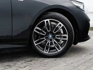 BMW 530e M-Sport HUD   Cameră 360    Ventilație Scaun   HK