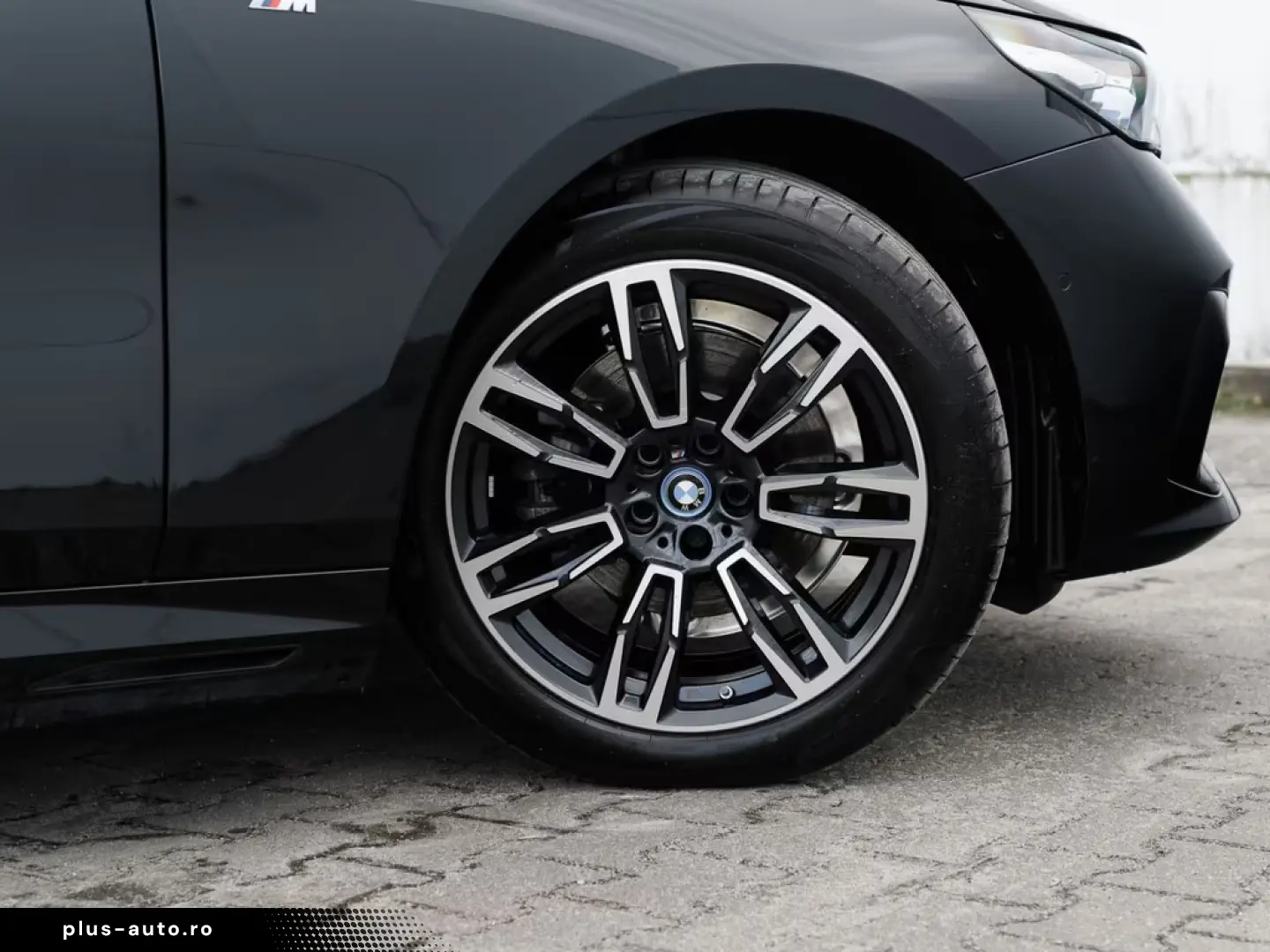 BMW 530e M-Sport HUD   Cameră 360    Ventilație Scaun   HK