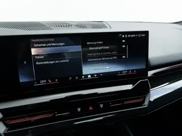 BMW 530e M-Sport HUD   Cameră 360    Ventilație Scaun   HK