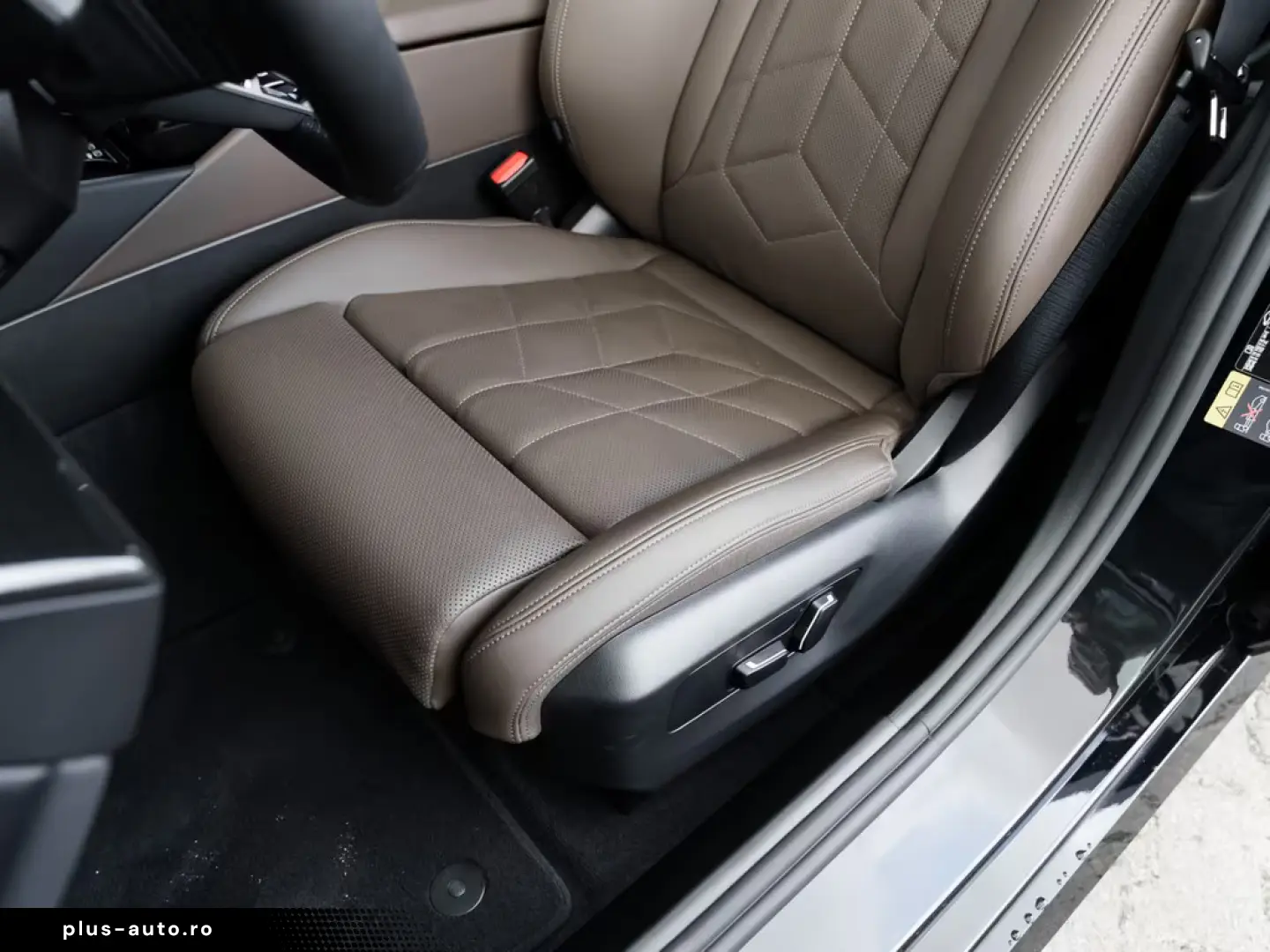 BMW 530e M-Sport HUD   Cameră 360    Ventilație Scaun   HK