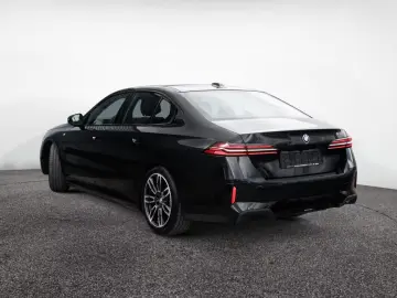 BMW 530e M-Sport HUD   Cameră 360    Ventilație Scaun   HK