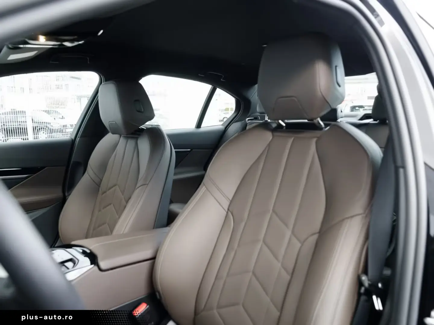 BMW 530e M-Sport HUD   Cameră 360    Ventilație Scaun   HK