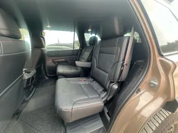 Toyota Sequoia