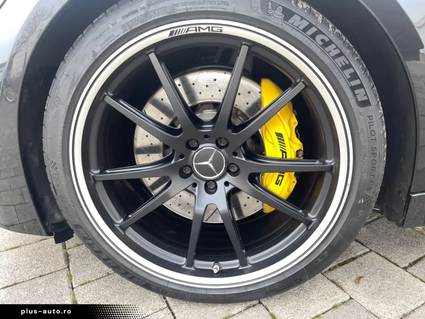 MERCEDES-BENZ AMG GT 4-trg. 63 4Matic