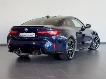 BMW M4 Competition xDrive H&K Laserlicht HUD Navi