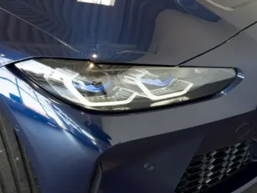 BMW M4 Competition xDrive H&K Laserlicht HUD Navi