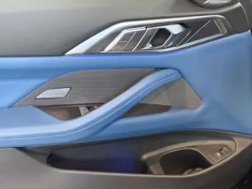 BMW M4 Competition xDrive H&K Laserlicht HUD Navi