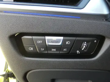 BMW M4 Competition M xDrive Coupé HK HiFi DAB WLAN