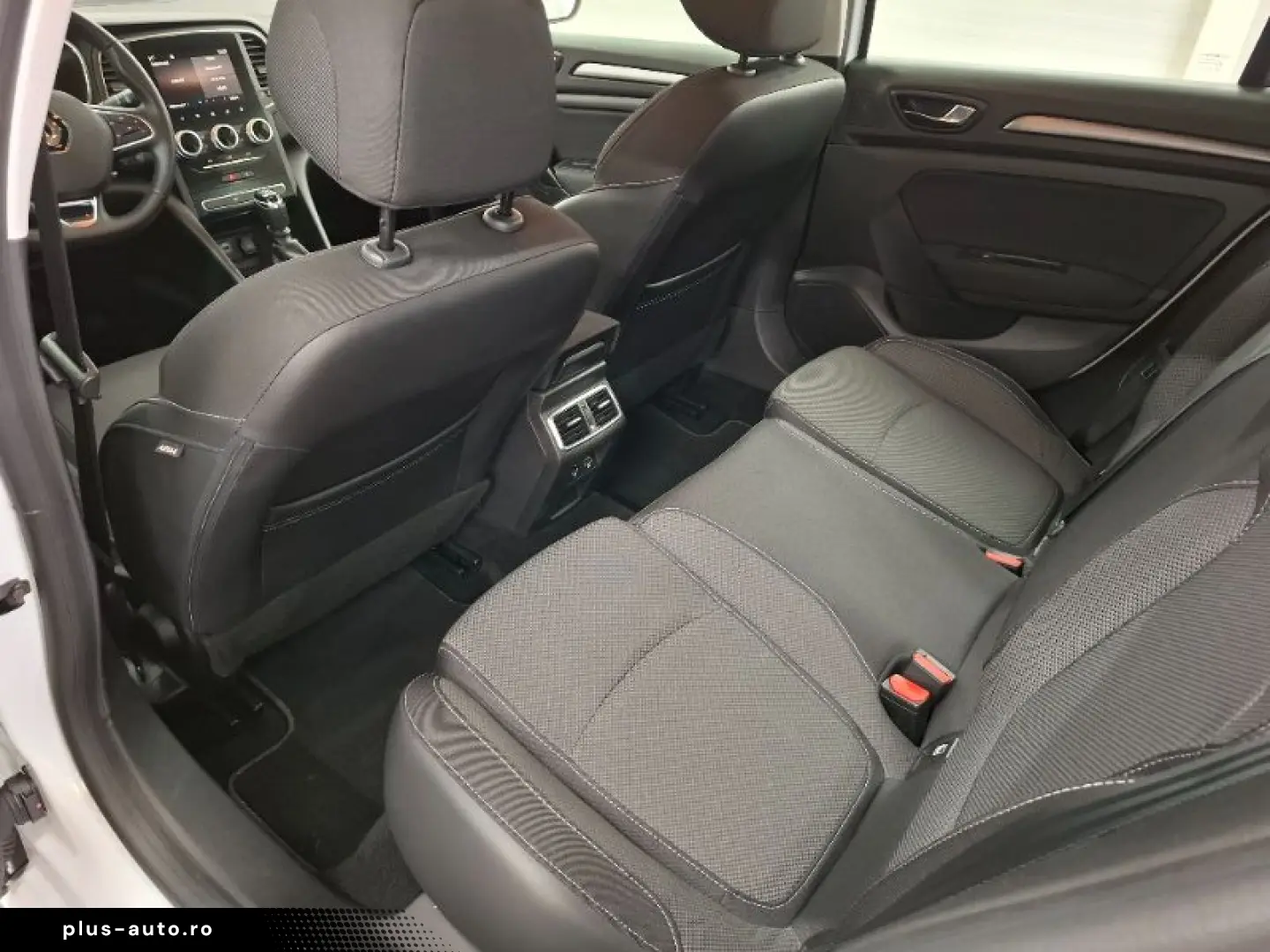 RENAULT MEGANE 1.3 TCe 140CP techno Estate