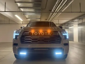 Toyota Sequoia