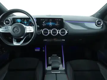 MERCEDES-BENZ GLA 250e AMG Line