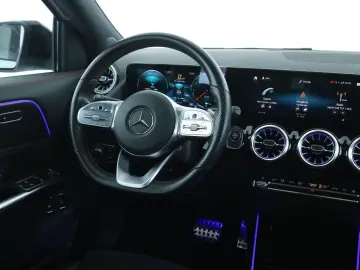 MERCEDES-BENZ GLA 250e AMG Line