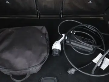 MERCEDES-BENZ GLA 250e AMG Line