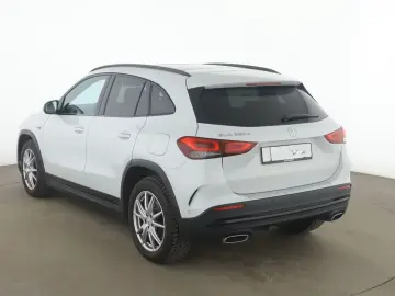 MERCEDES-BENZ GLA 250e AMG Line