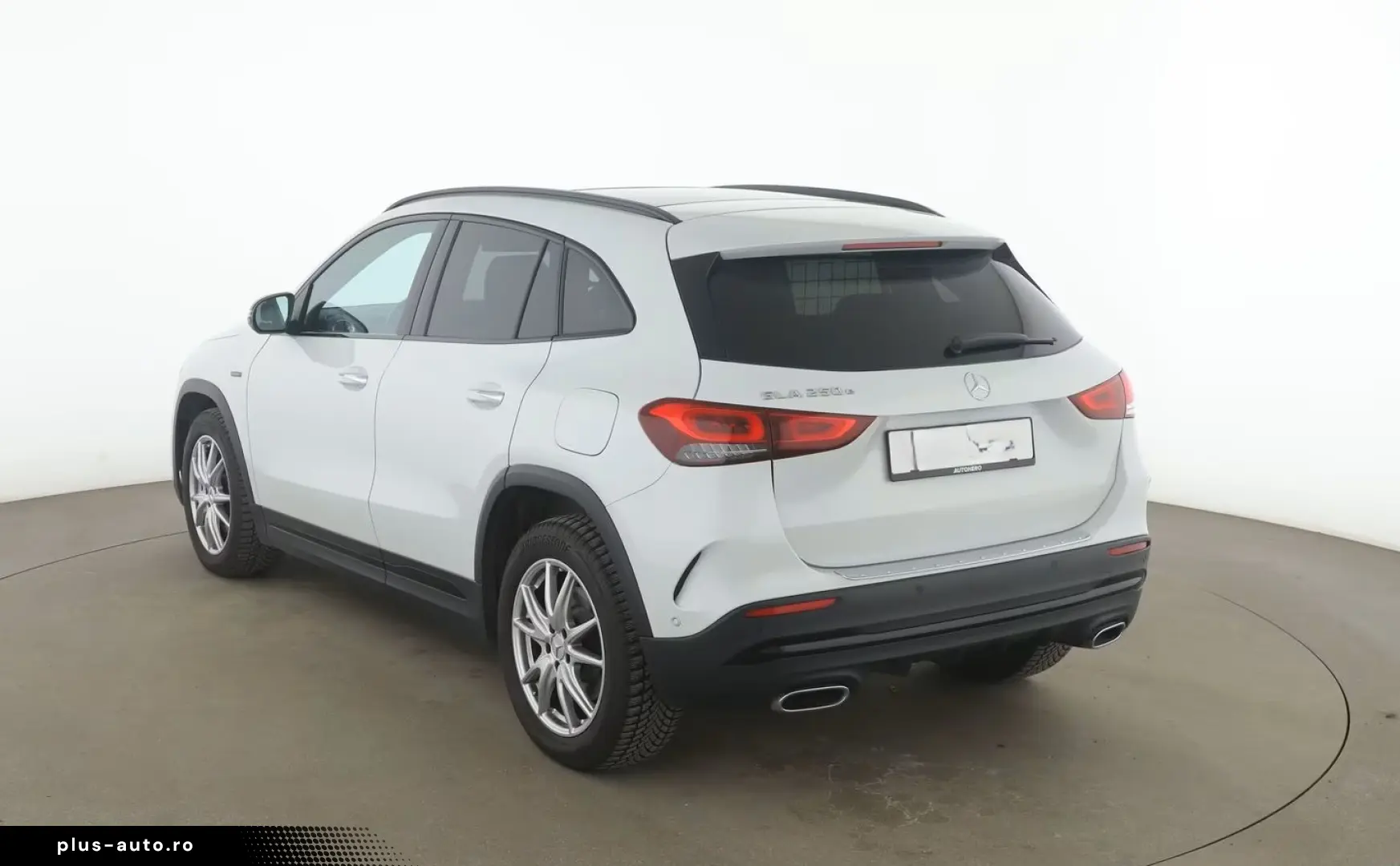 MERCEDES-BENZ GLA 250e AMG Line