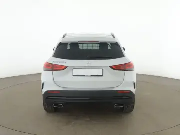 MERCEDES-BENZ GLA 250e AMG Line