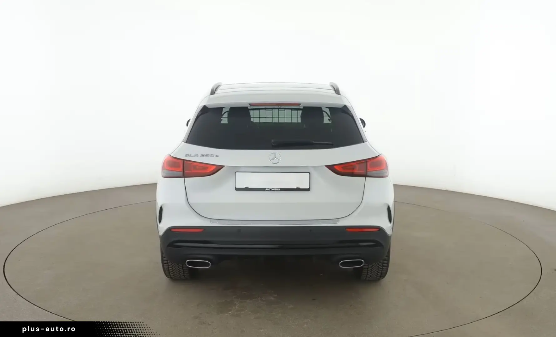 MERCEDES-BENZ GLA 250e AMG Line