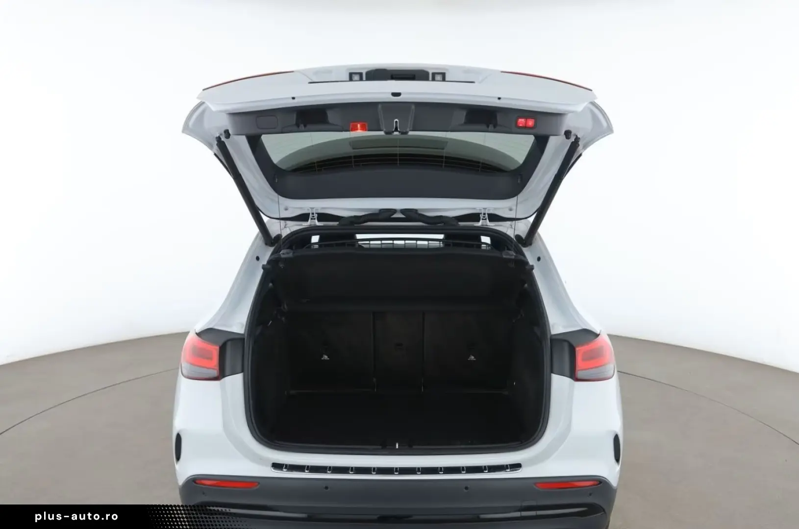 MERCEDES-BENZ GLA 250e AMG Line